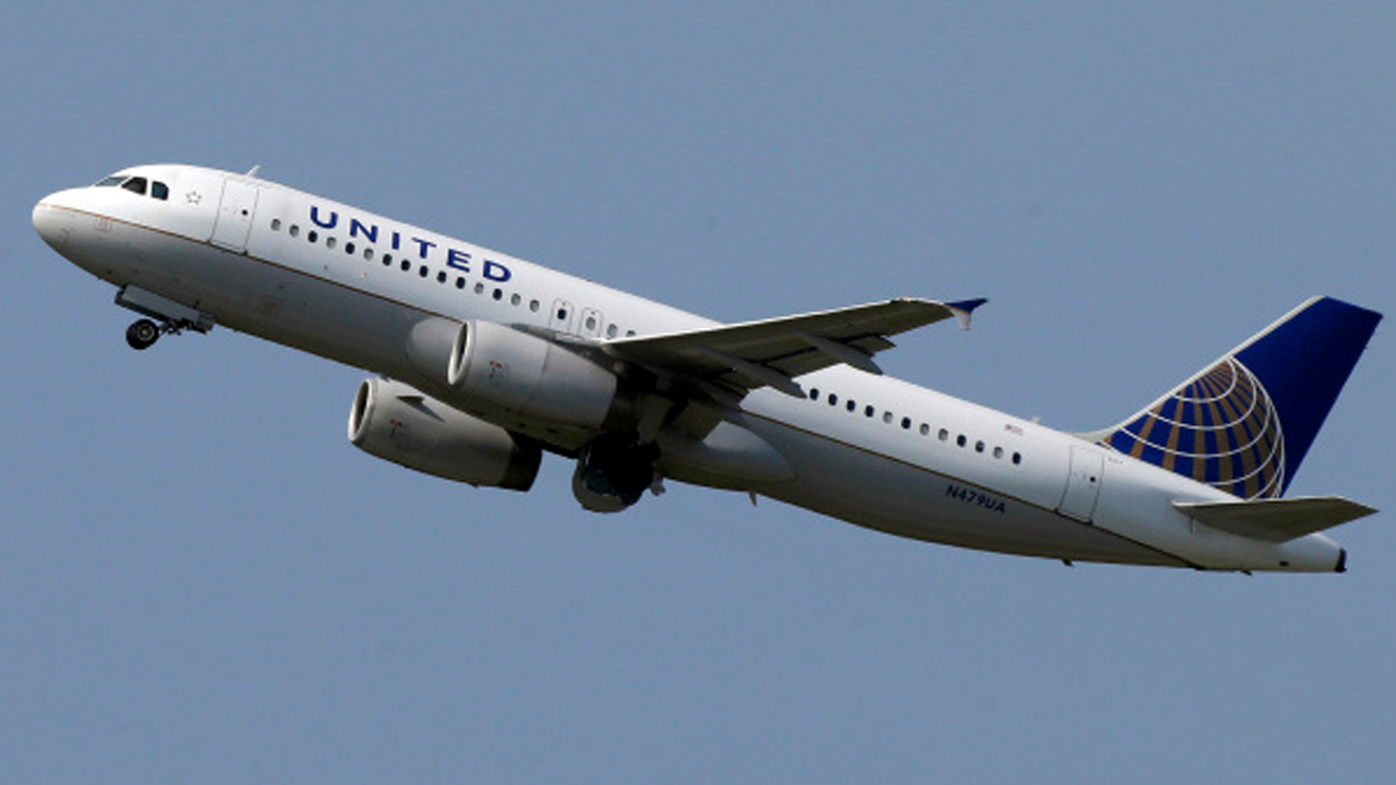 United Airlines flight diverted after co-pilot passes out