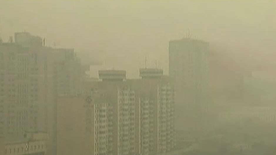 China issues first ever 'red alert' for air pollution