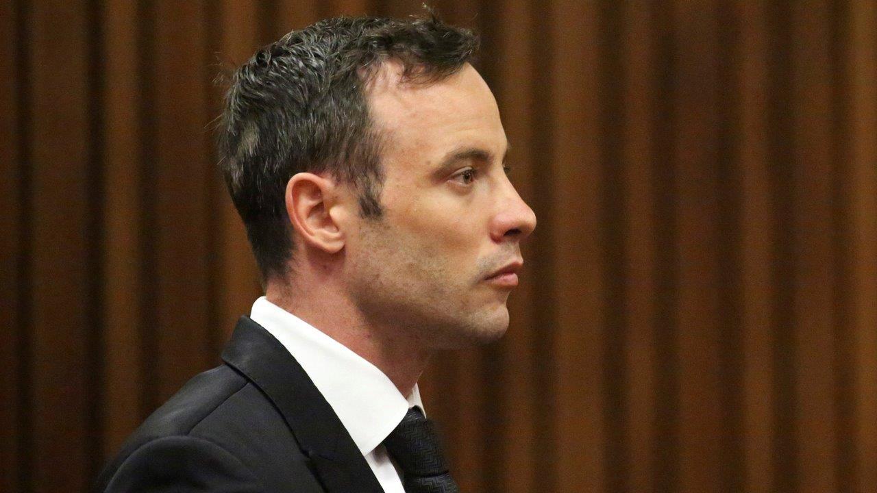 Oscar Pistorius granted bail ahead of sentencing trial
