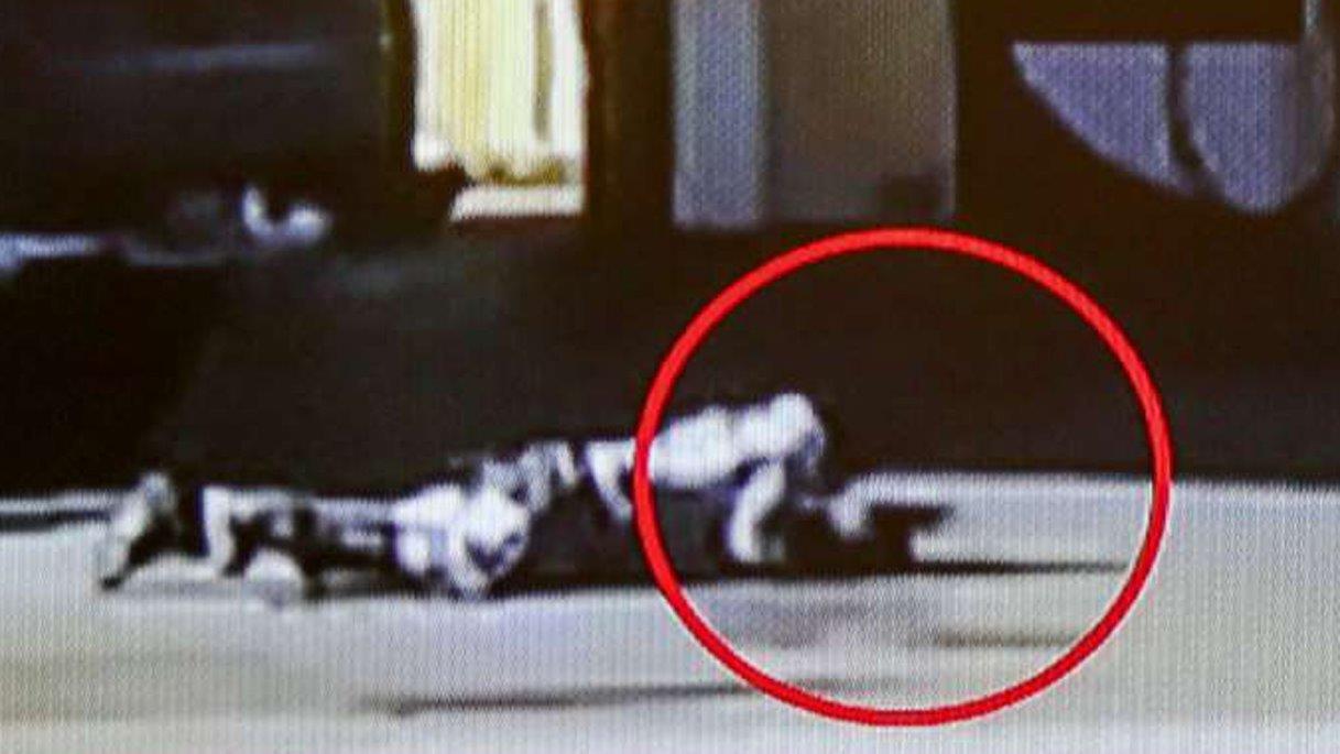 Video, detail panggilan 911 polisi menembak 33 kali ke arah pria yang menolak menjatuhkan senjata