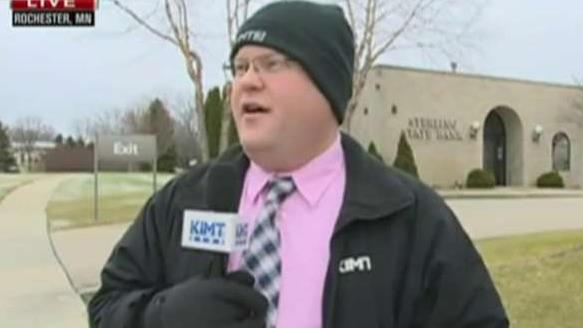 Reporter spots robbery suspect during live report from bank