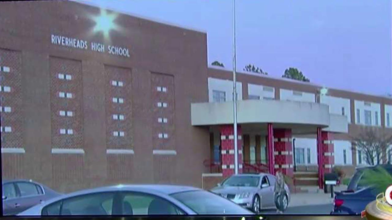 School district closes over backlash from Arabic assignment