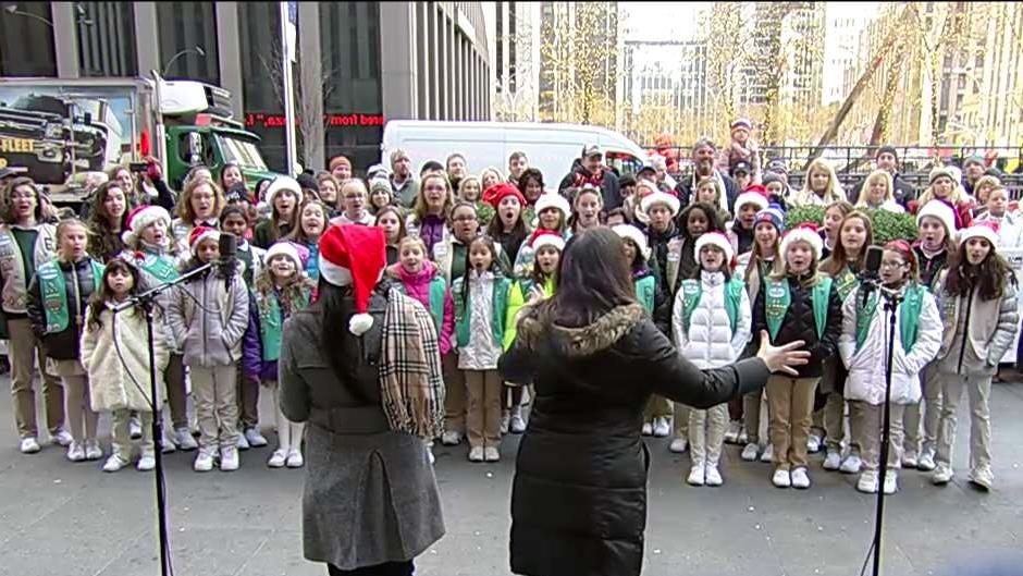 Girl Scouts spread Christmas cheer with music