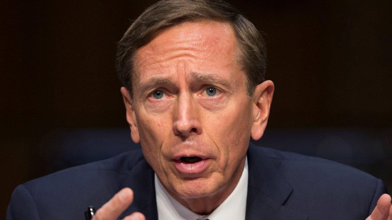 Petraeus Bersaksi di Depan Komite DPR Benghazi