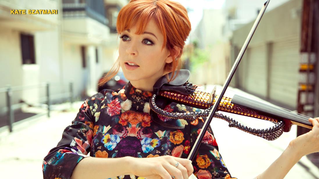 Sensasi YouTube Lindsey Stirling membuktikan bahwa Piers Morgan salah