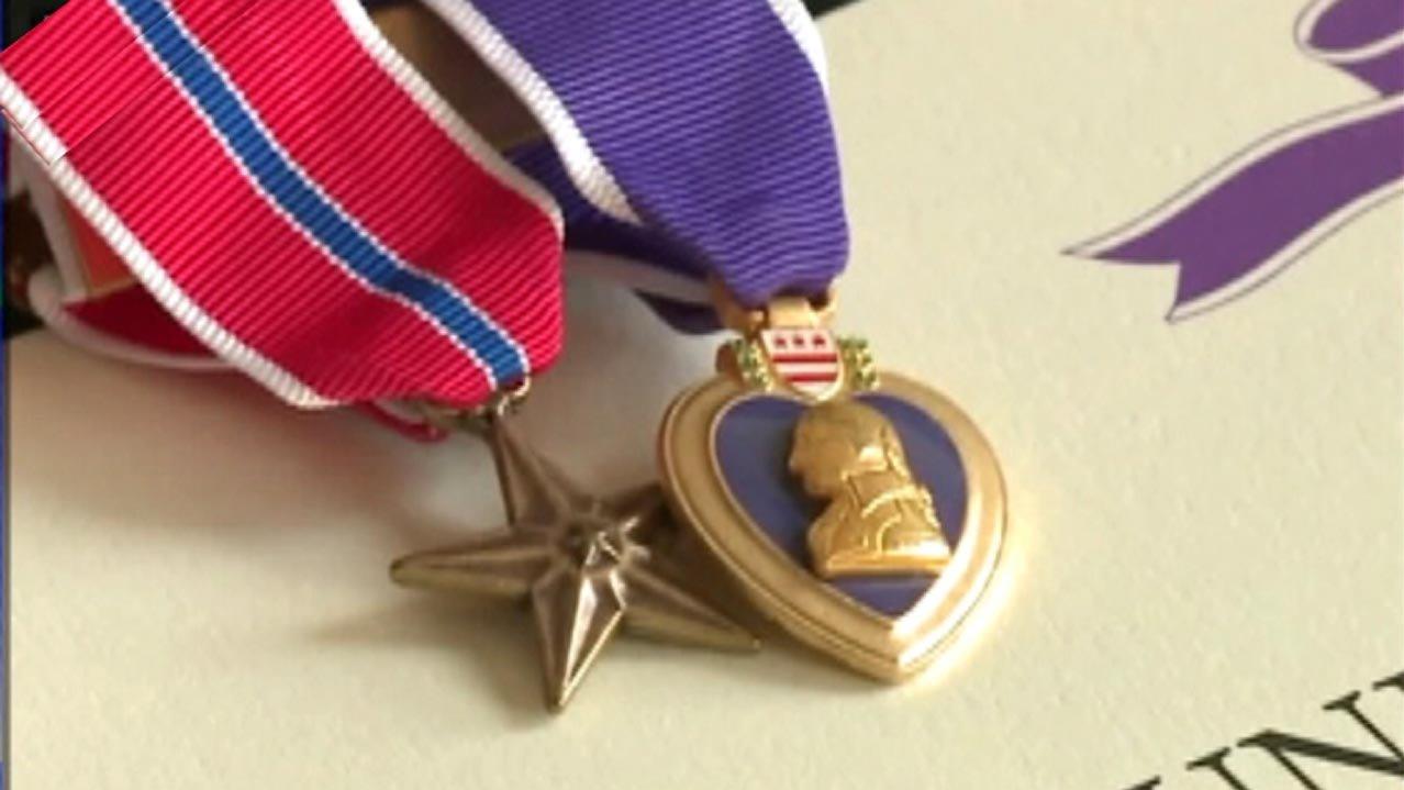 Court: 1st Amendment protects right to wear unearned medals