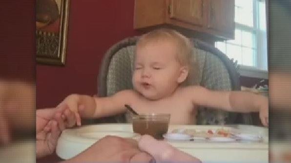 Video of toddler saying grace goes viral 