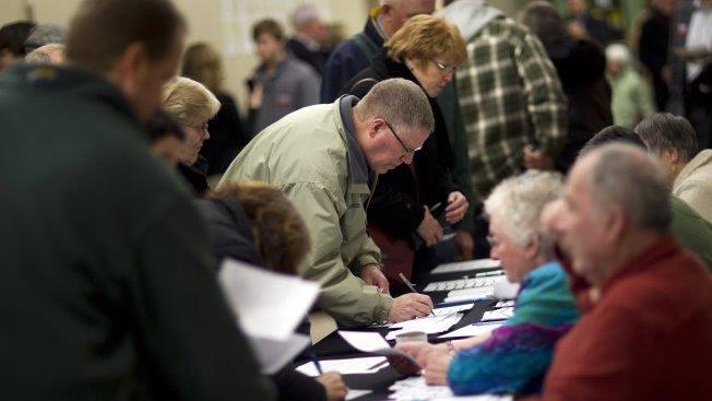Will 40,000 caucus-goers influence election for 350 million?