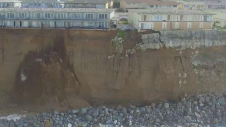 Apartment complex teetering on cliff's edge in California 