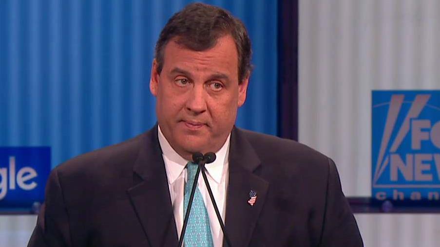 Christie: Hillary Clinton is not qualified to be president