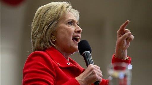 Menyebarkan racun tak berdasar tentang Hillary Clinton dan emailnya