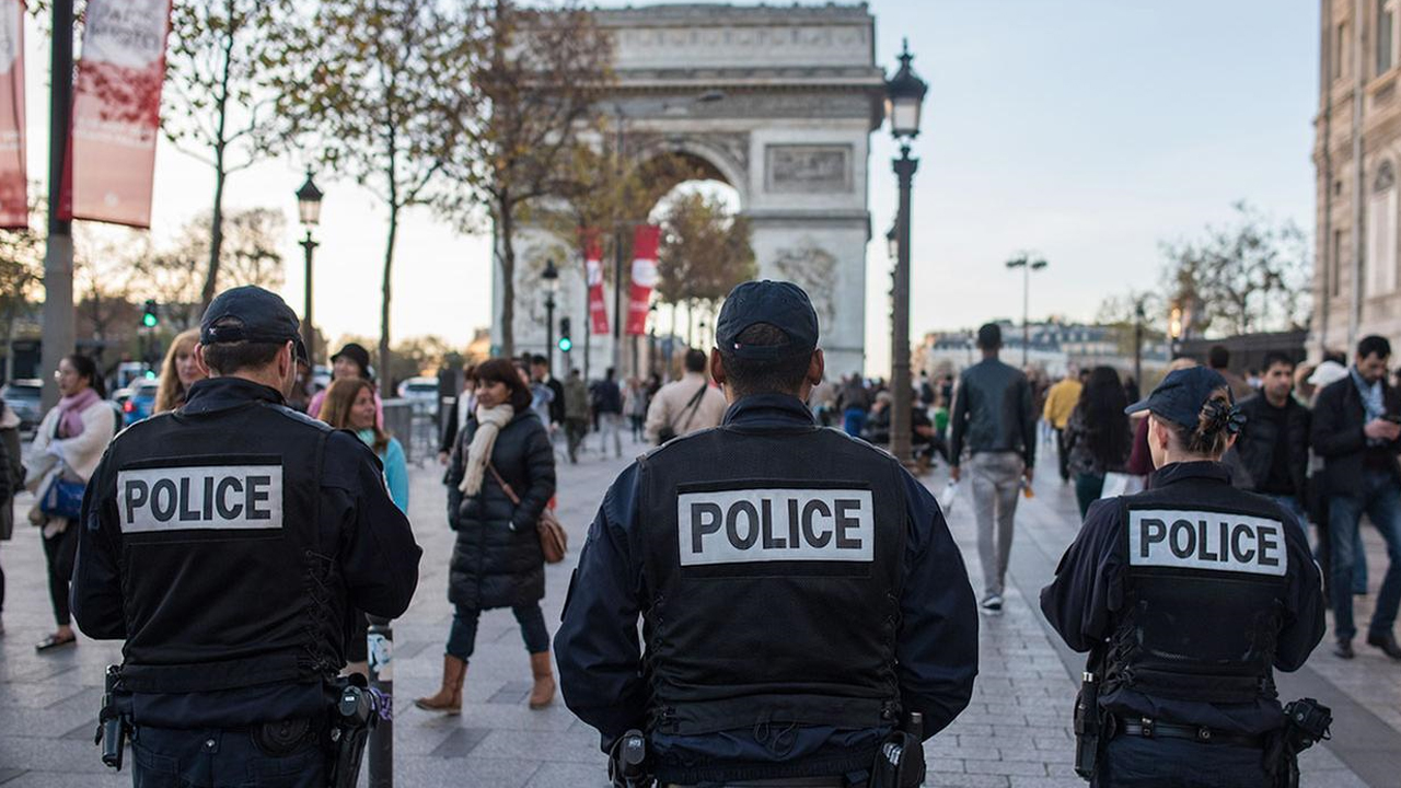 Five arrested for plotting terror attack in France