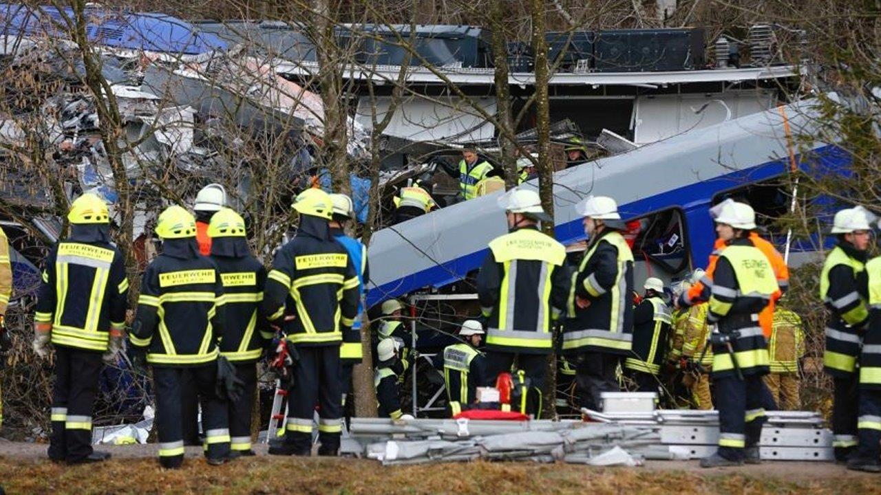 Train crash in Germany kills at least 8, 150 injured