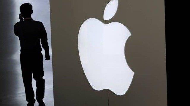 Apple refuses to work with FBI on terror investigation