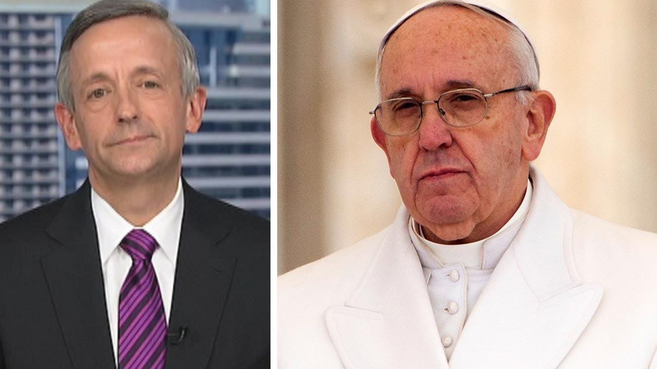 Jeffress: Pope has problem with US immigration policy