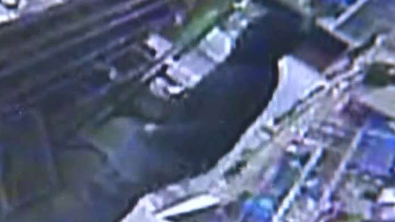 Robber gets stuck inside New Jersey convenience store