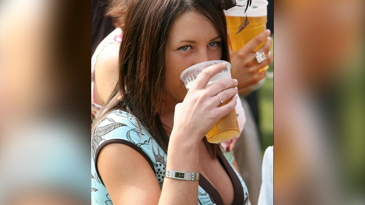 Lawmaker pushes to lower drinking age to 18