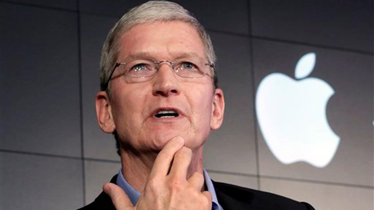 Where is Obama's leadership on FBI-Apple showdown?