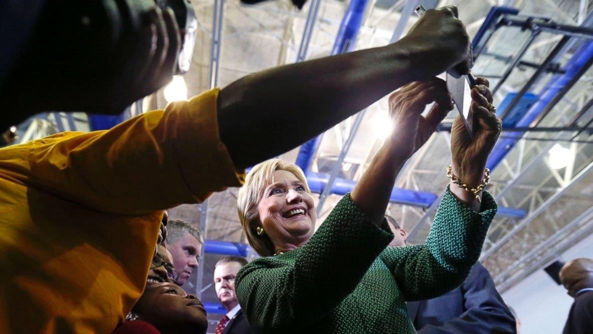Clinton hopes to win among African-American voters in SC