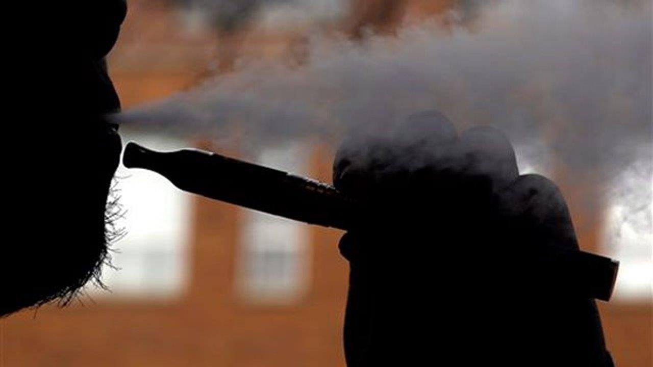 E-cigarette use banned on airplanes