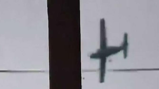 Video allegedly shows ISIS militants shooting-down plane  