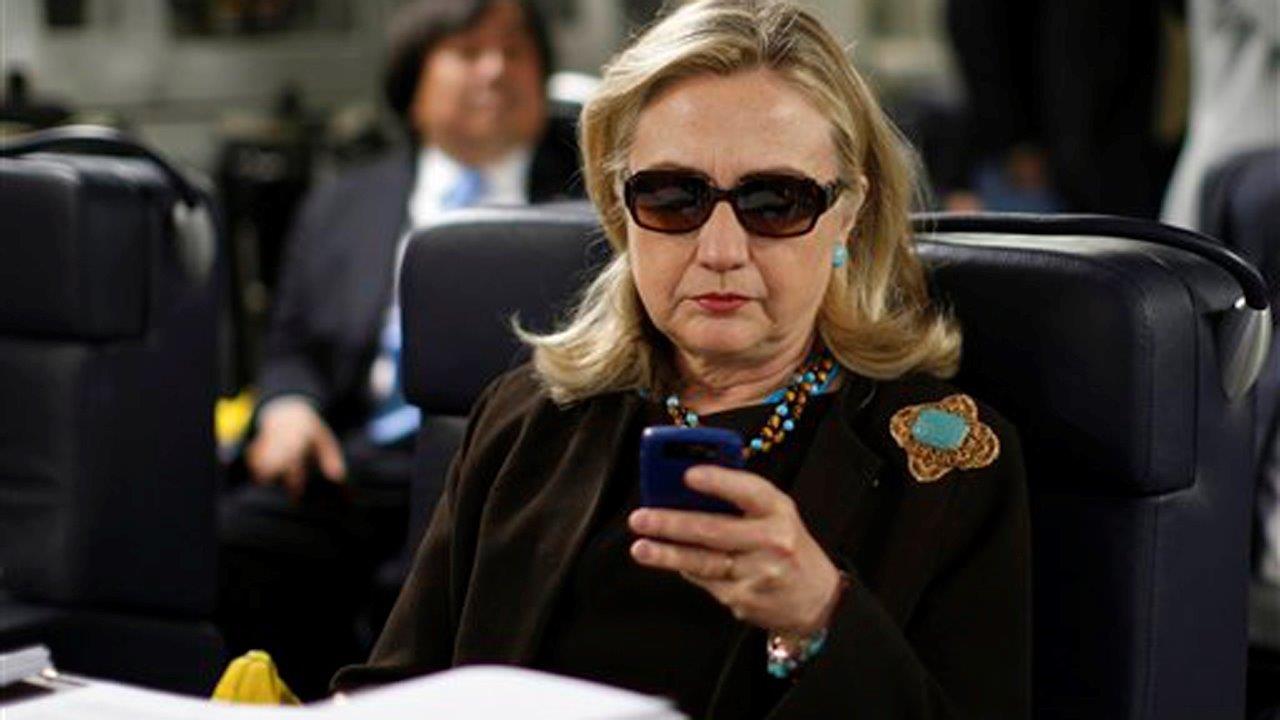 Clinton tried to change BlackBerry use protocol