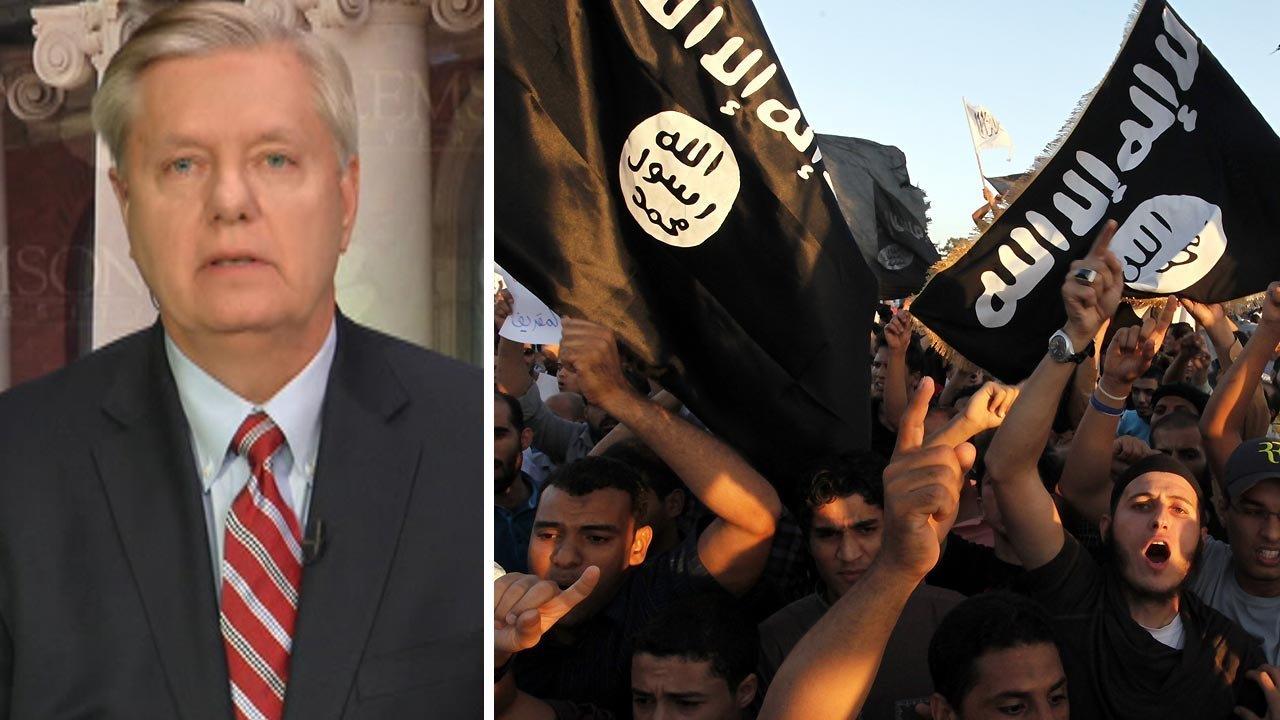 Lindsey Graham to Cruz: We won't destroy ISIS by carpet-bombing them
