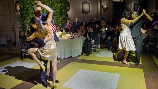 The Obamas dance the tango in Argentina