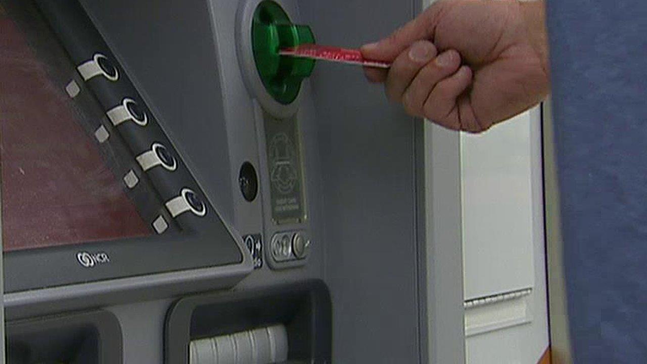 Banks take steps to combat 'ATM skimming'