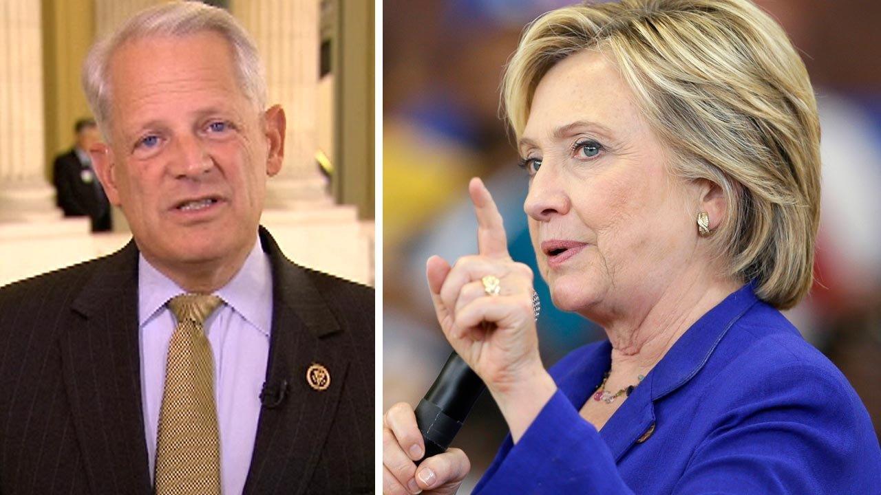 Rep. Steve Israel menolak tinggi negatif Hillary Clinton