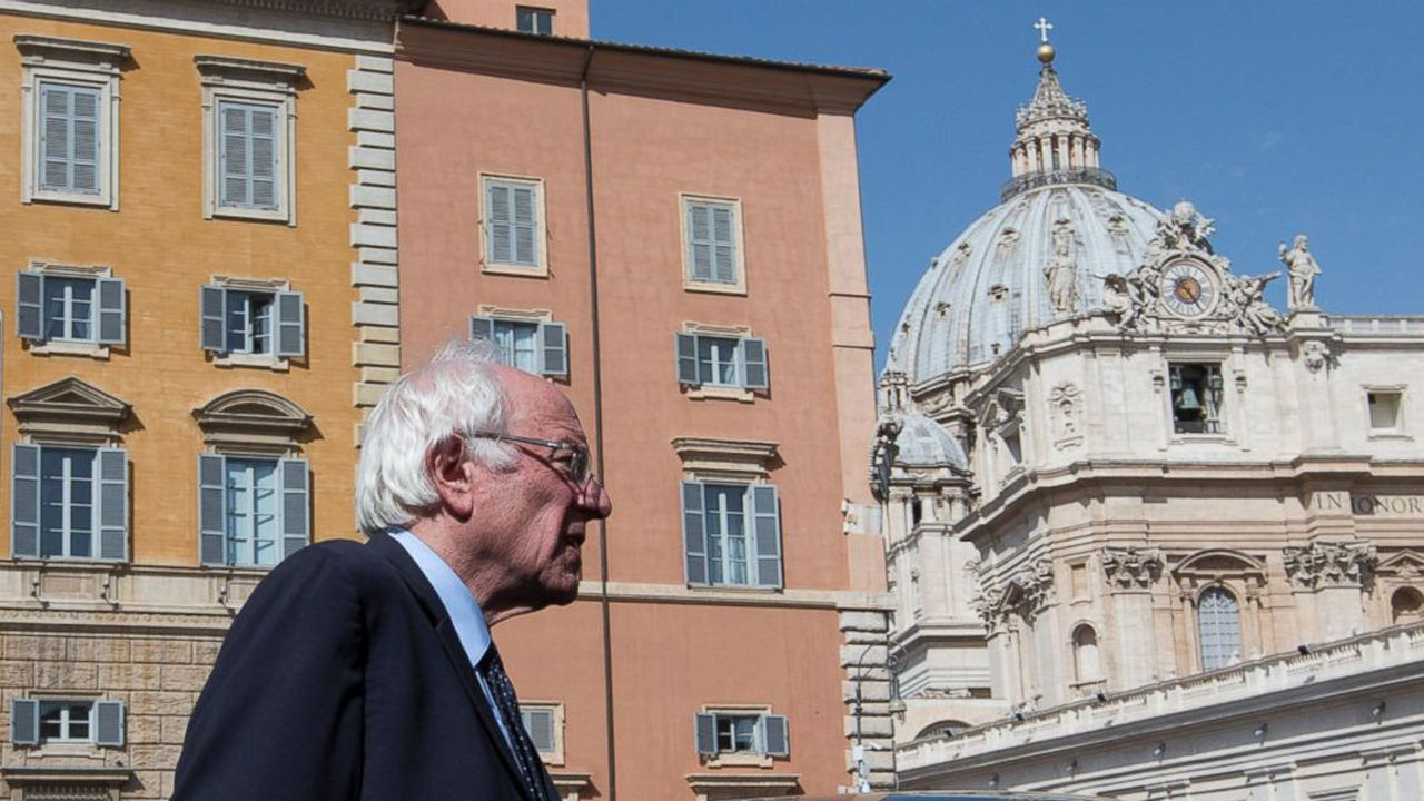 Bernie Sanders meets with the Pope