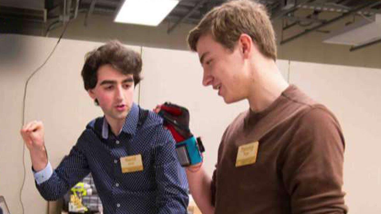 Students invent gloves that turn sign language into speech