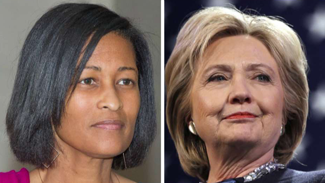 Top Clinton aide walks out on FBI over email questions