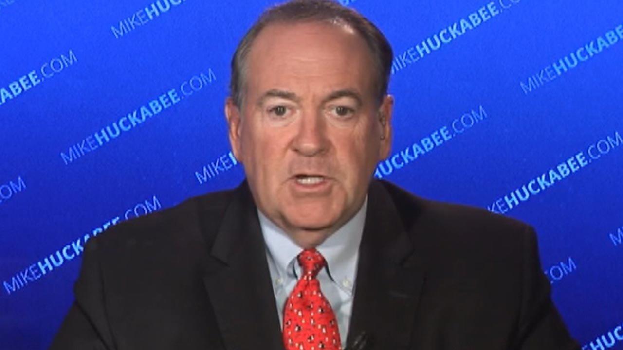 Huckabee: Trump needs to stick to his guns on entitlements