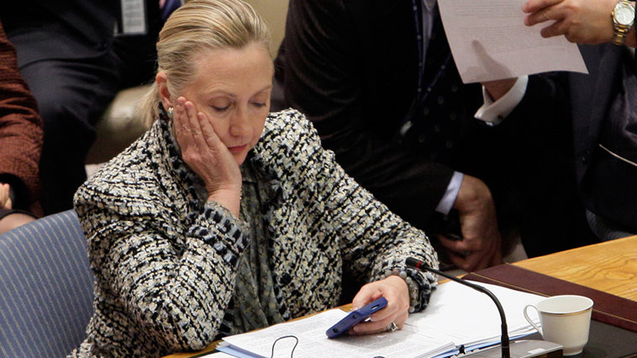 Report: Hillary Clinton broke State Dept. email rules