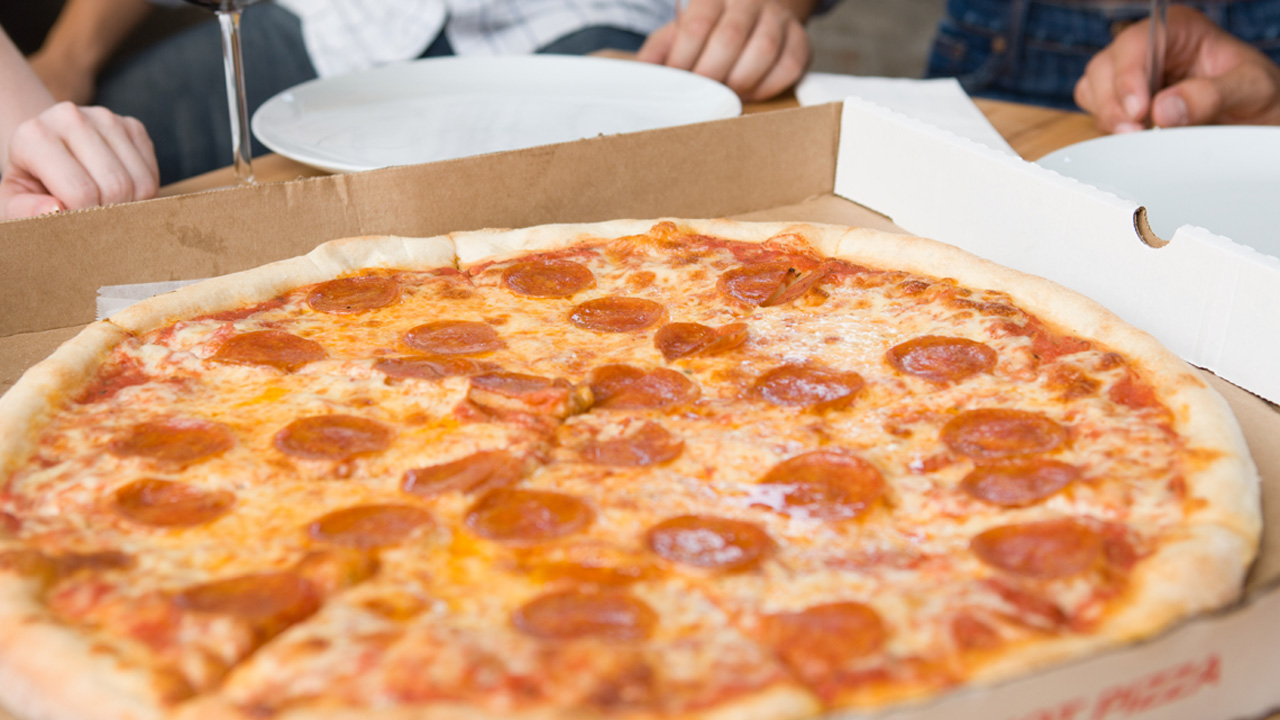 Italy court rules dad can pay child support in pizza