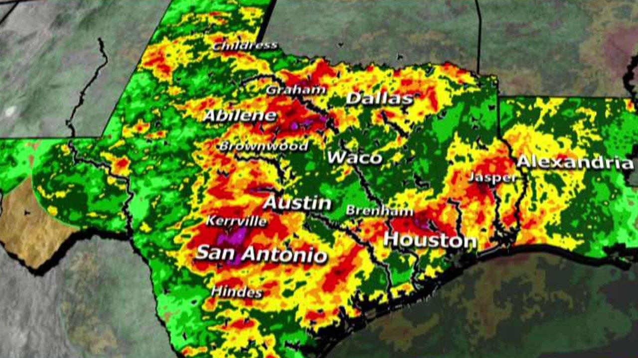 Para pejabat mengindahkan peringatan ketika gelombang panas melanda wilayah Barat