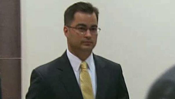 Clinton aide Pagliano pleads Fifth in email case