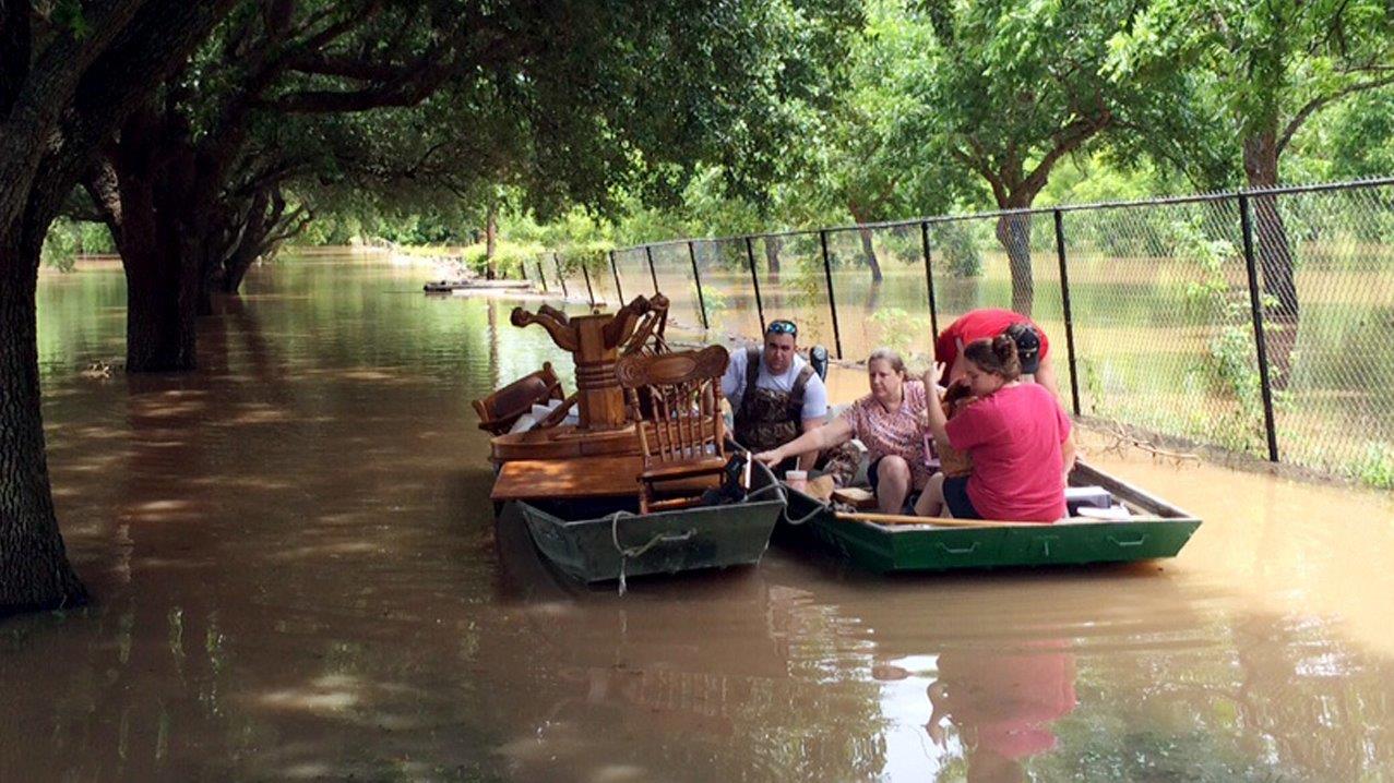 Texas residents frightened amid flooding, more rain coming