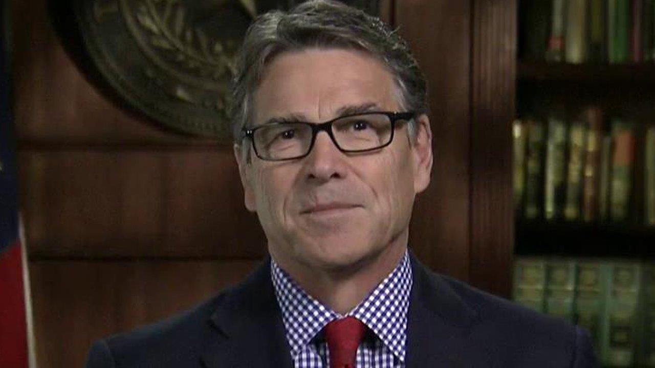 Perry: Clinton will use hyperbole to take focus off issues