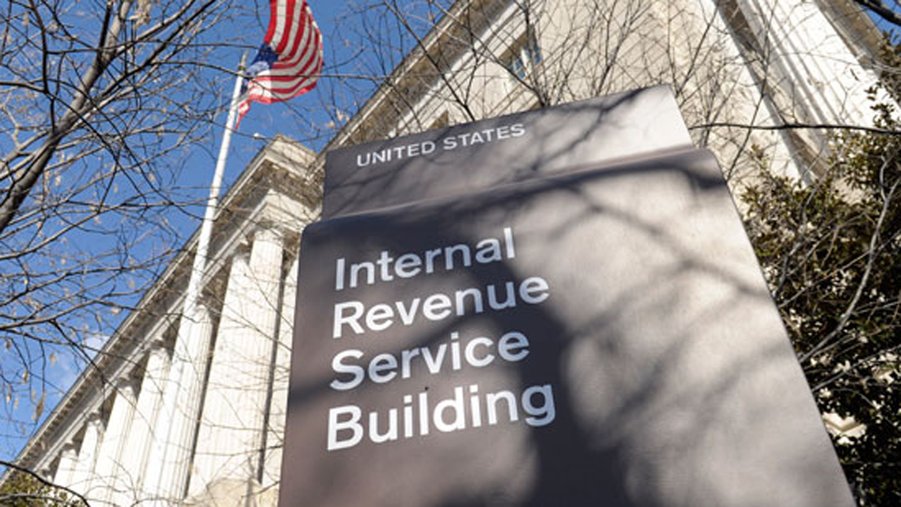 IRS failed to alert taxpayers damaged by massive data breach