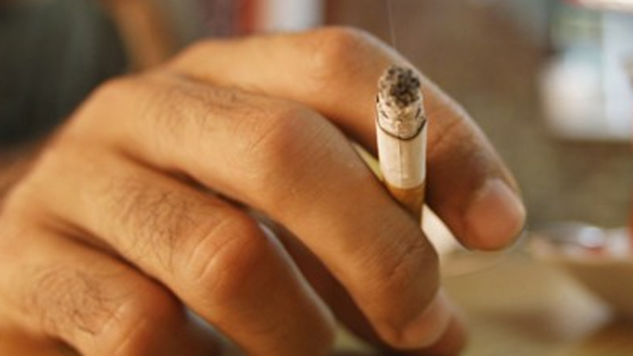California raises age to buy tobacco products to 21