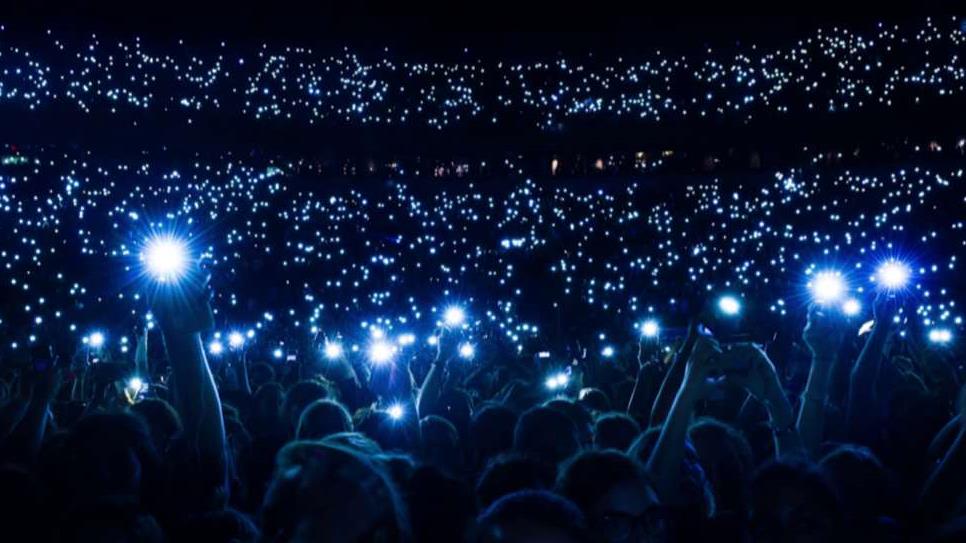 Phone-free concerts raise possible safety concerns