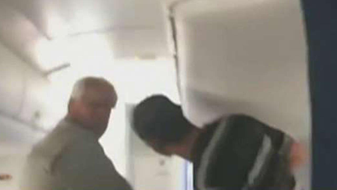 TSA removes unruly passenger from plane