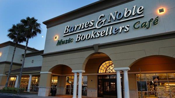 Barnes & Noble to start selling beer and wine in stores