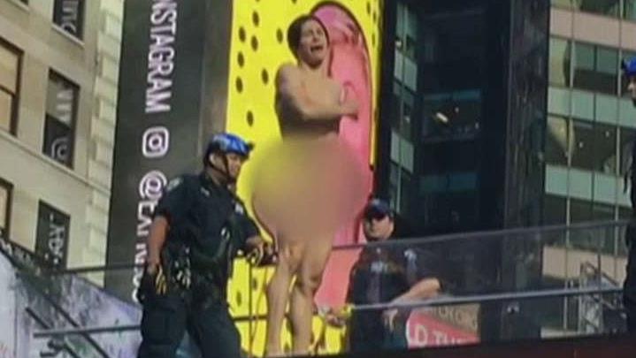 Naked man shuts down Times Square with Trump tirade