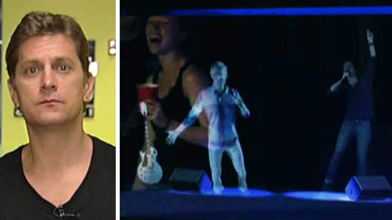 Rob Thomas to bring first-ever hologram karaoke on tour