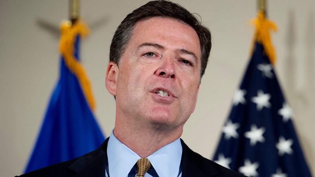 Comey menemukan ‘ruang kosong’ untuk Hillary