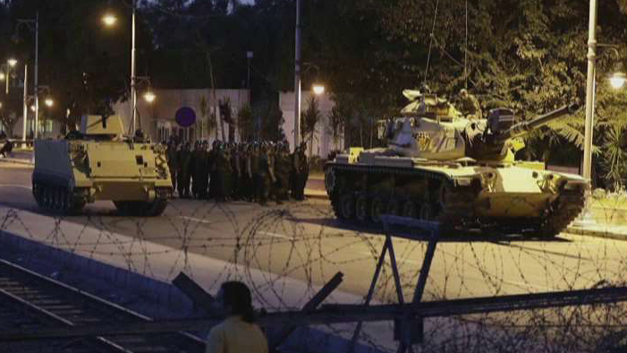Report: Military blocks bridges in Turkey