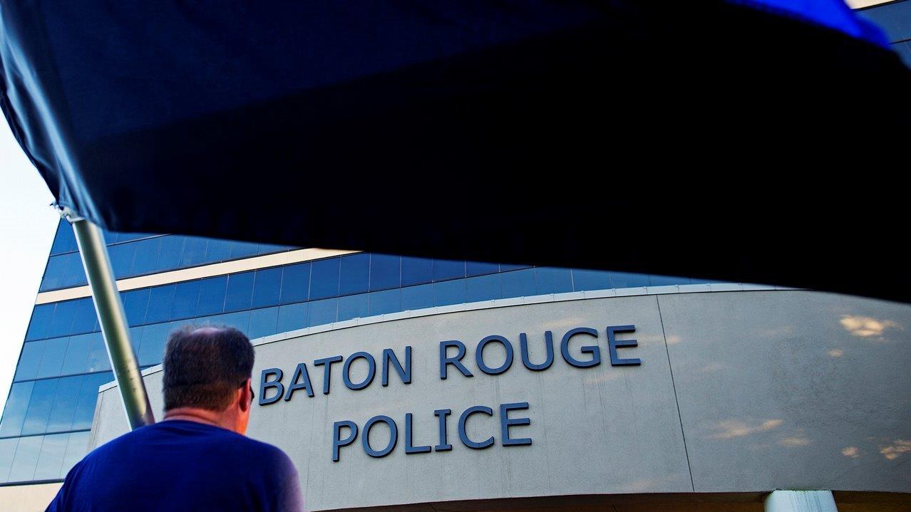 Sources: Gunman was 'hunting' cops before Baton Rouge attack